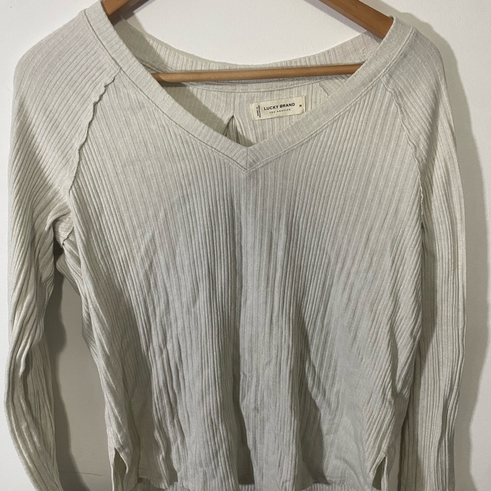 Lucky Brand Women's Light Gray V-Neck Long Sleeve Top